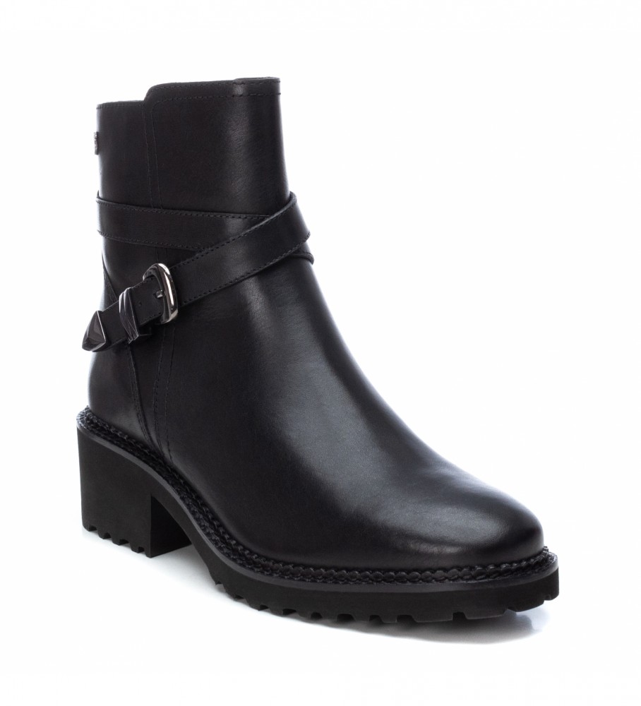 Botas de tornozelo Carmela em couro, modelo 160037, pretas.