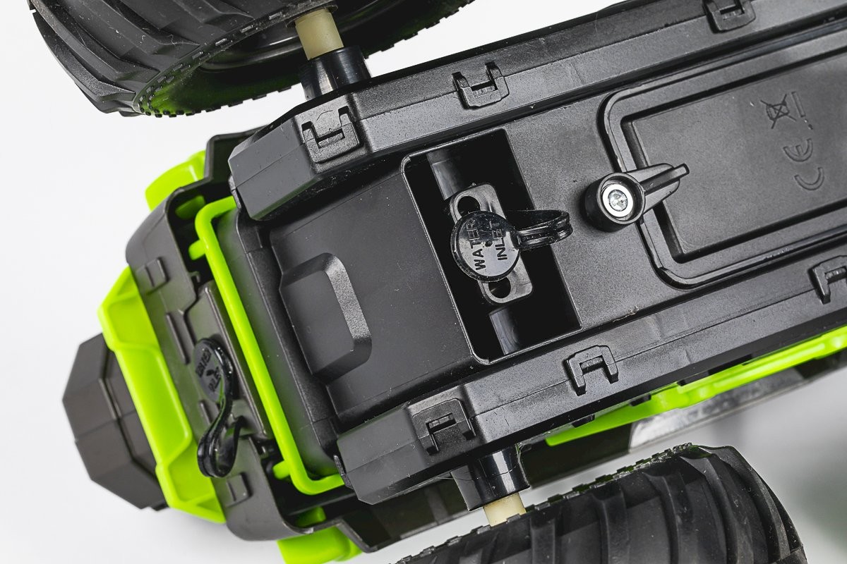TEC-TOY - Water Shooting R/C car 2,4GHz, 7,4V 500mAh - Green (534646)
