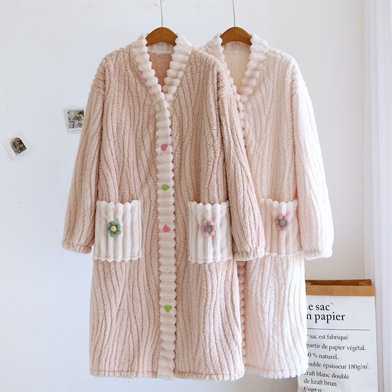 Somnus - Pyjamajas met knopen en knopen van koraalfleece met V-hals