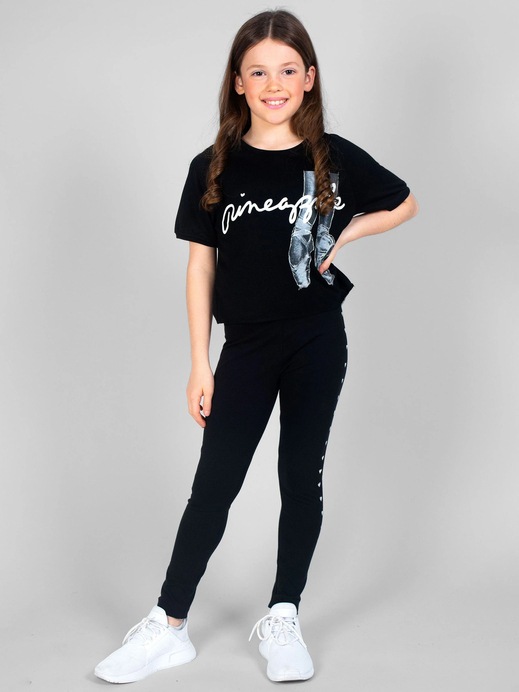 Zwart - Legging met hartvormige studs
