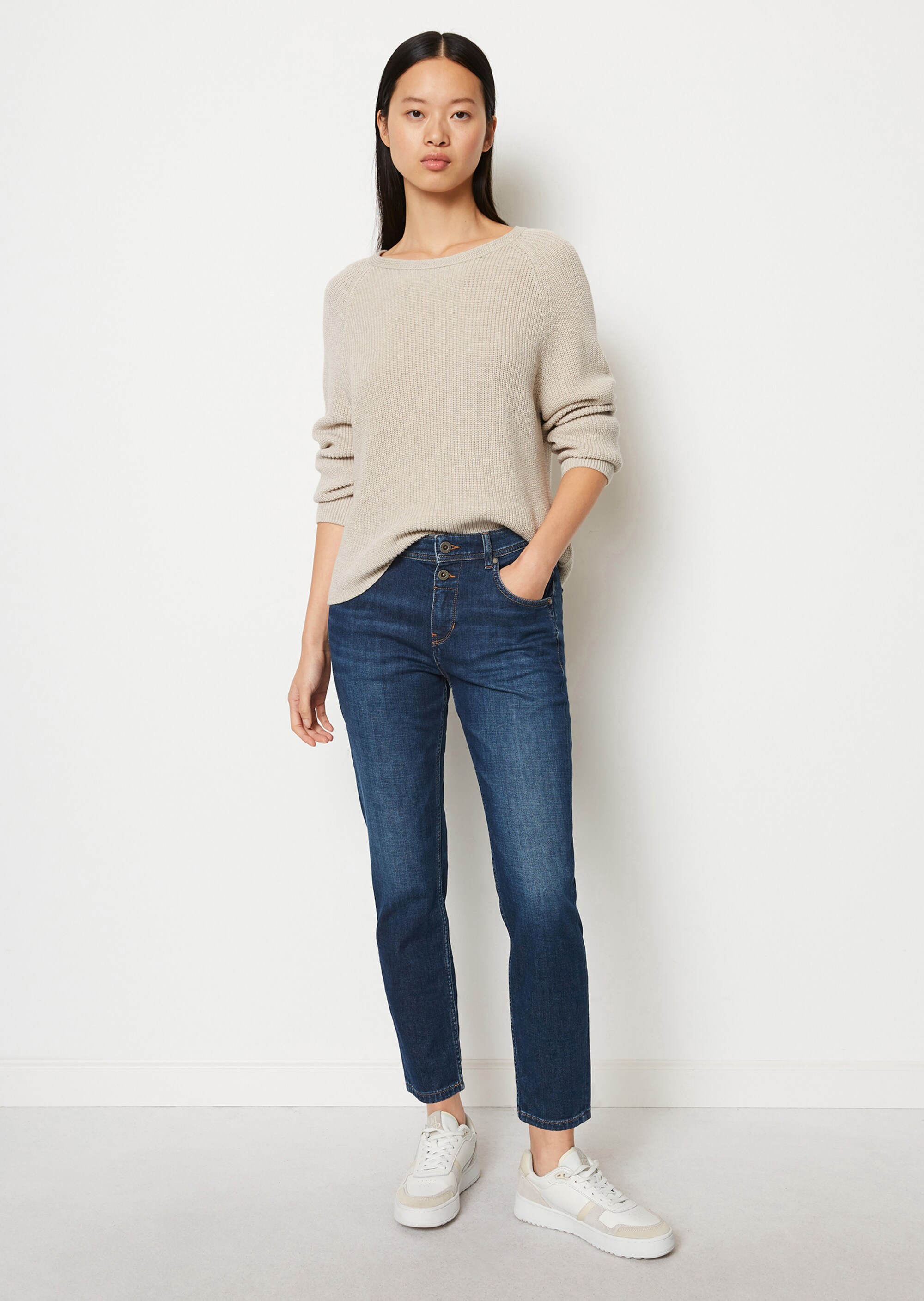 Rundhals-Strickpullover slightly cropped aus Heavy-Weight-Organic-Cotton