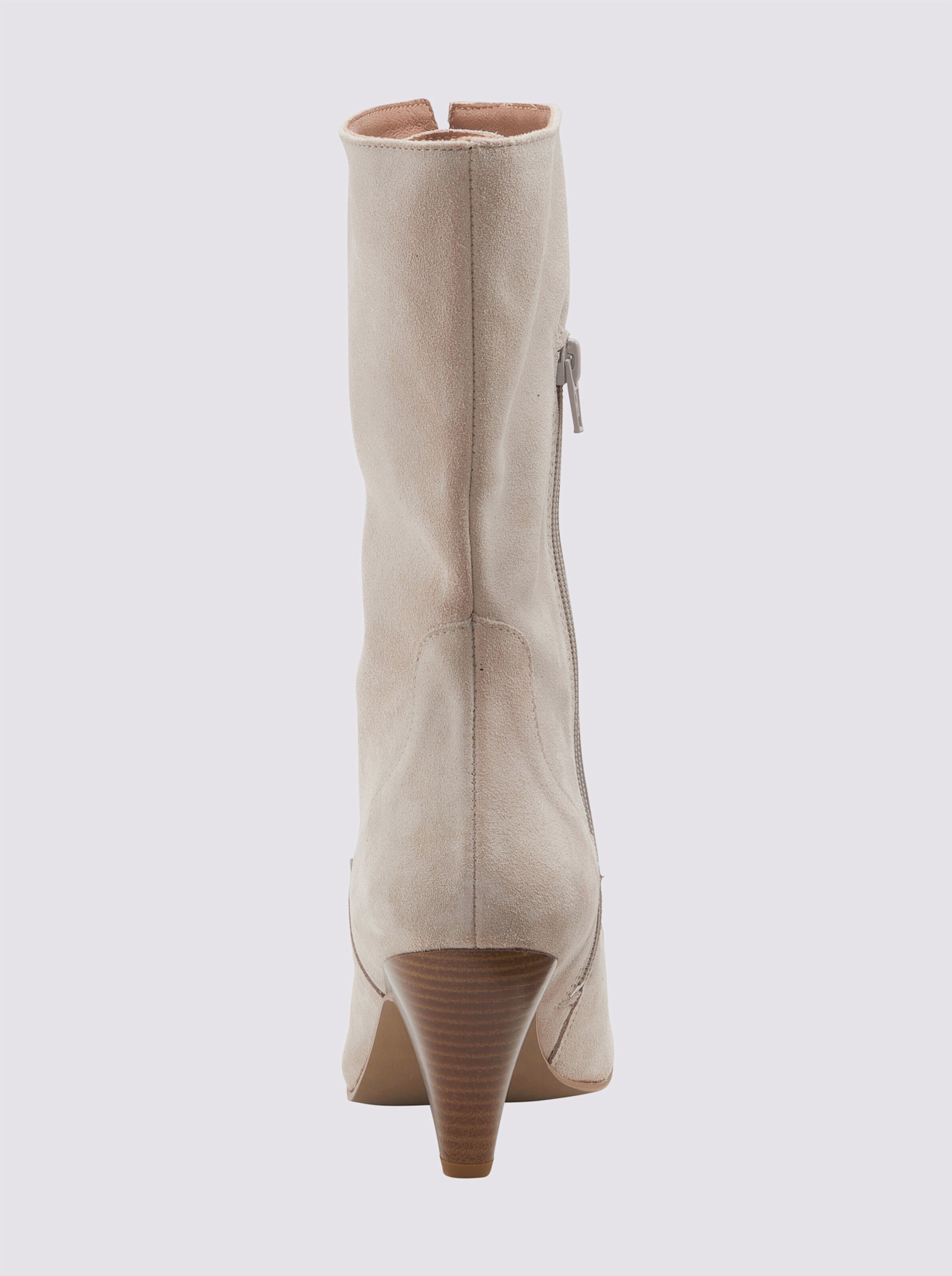 Schnürstiefel