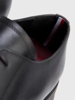 Sapatos Derby de couro leve