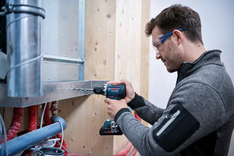 BOSCH COMBI-KIT 4 18V Tool: GSR 18V-90C + GDX 18V-210C + GBH 18V-24C + GSA 18V-28 + 1 4.0 AH battery (PROCORE) + 2 5.5 AH battery (PROCORE) + GAL 1880CV (L)PROFESSIONAL