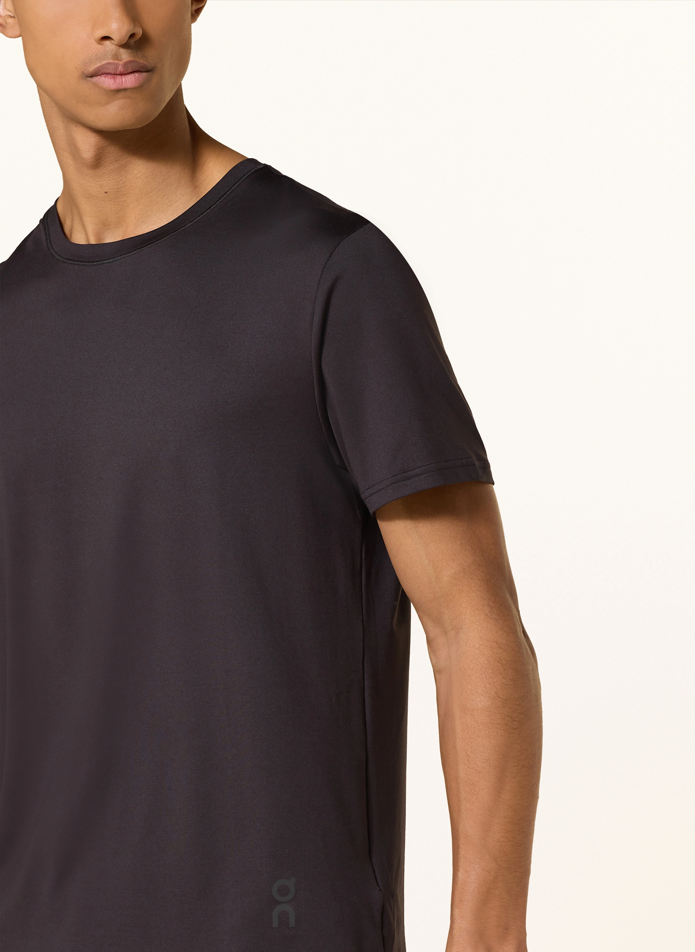 On T-Shirt STUDIO-T