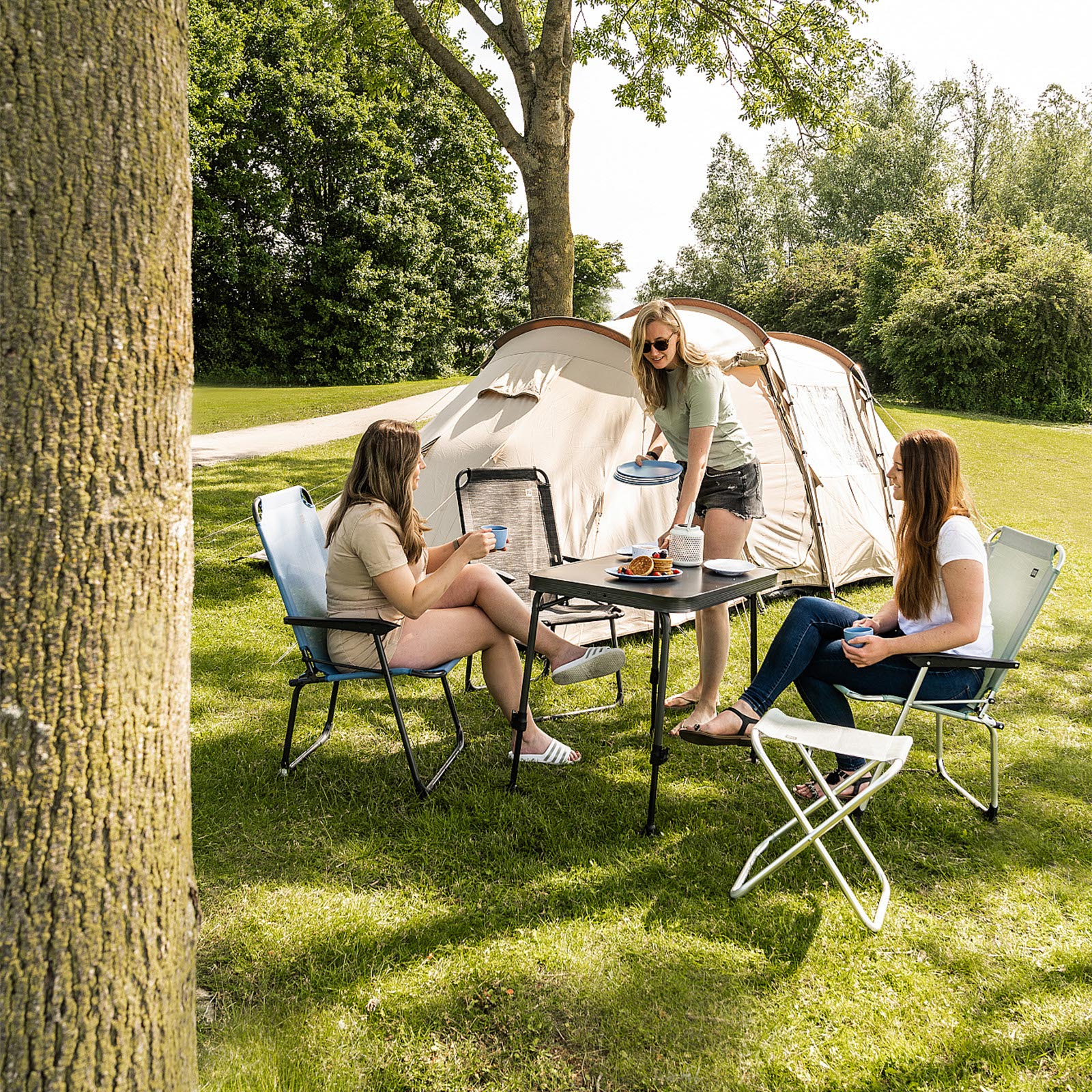 TRAVELLIFE Campingstuhl Como Compact Camping Faltstuhl Klappstuhl Hohe Lehne Alu Farbe: Gentle green