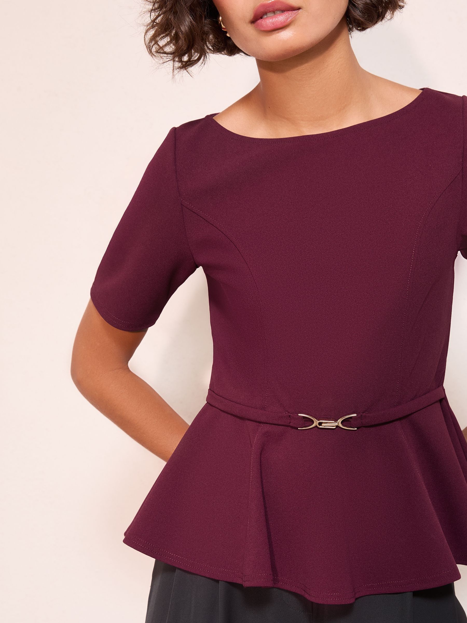 Rood - Friends Like These Snaffle Detail Peplum Top