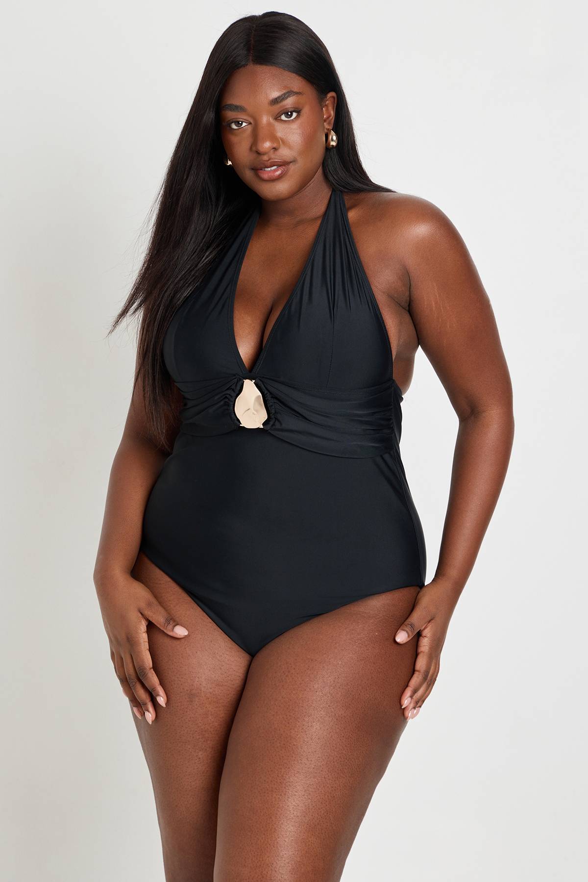 boohoo Maillot De Bain Grande Taille Décolleté Plongeant Avec Détails Dorés