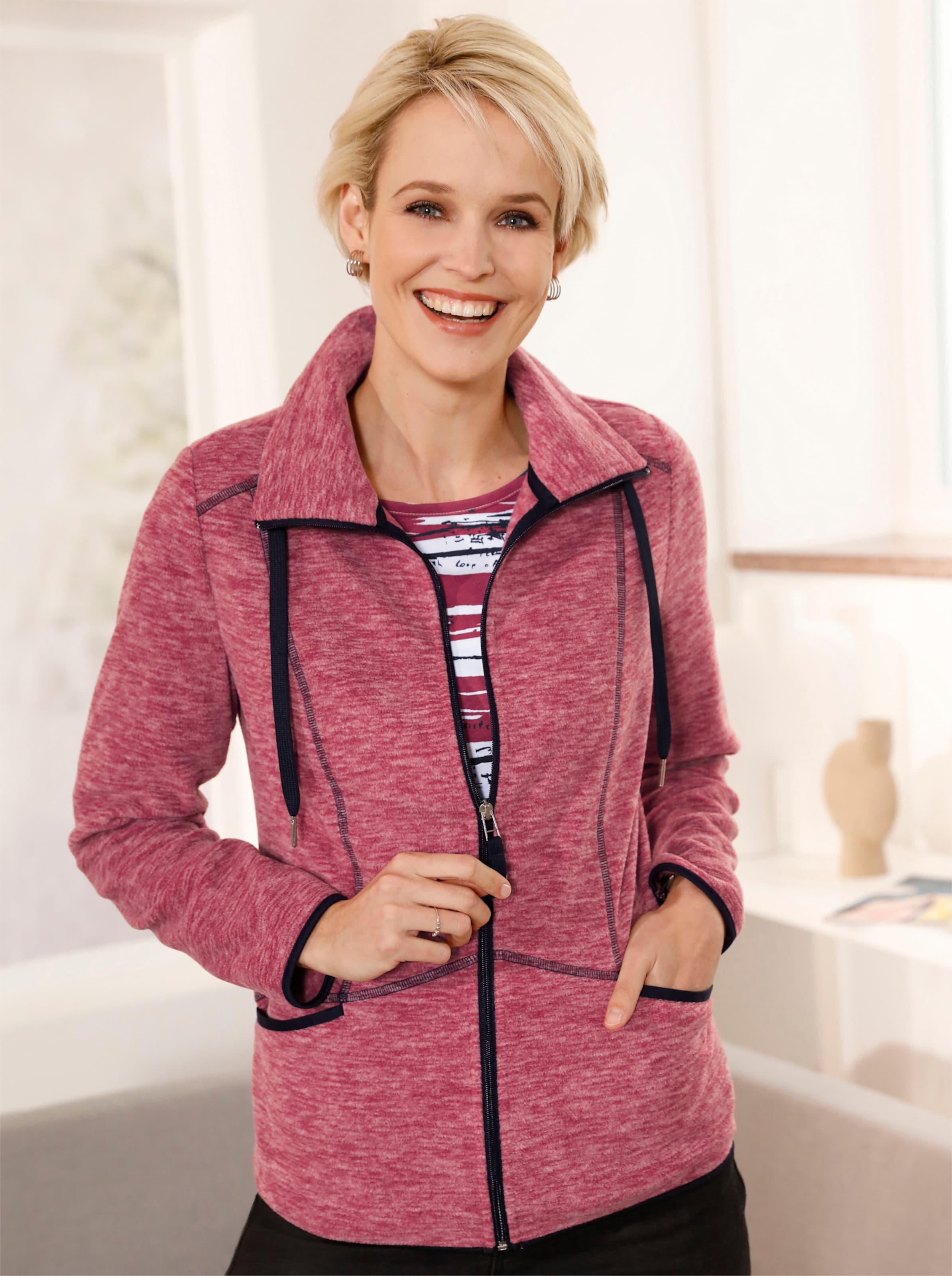 Fleecejacke in himbeere-meliert