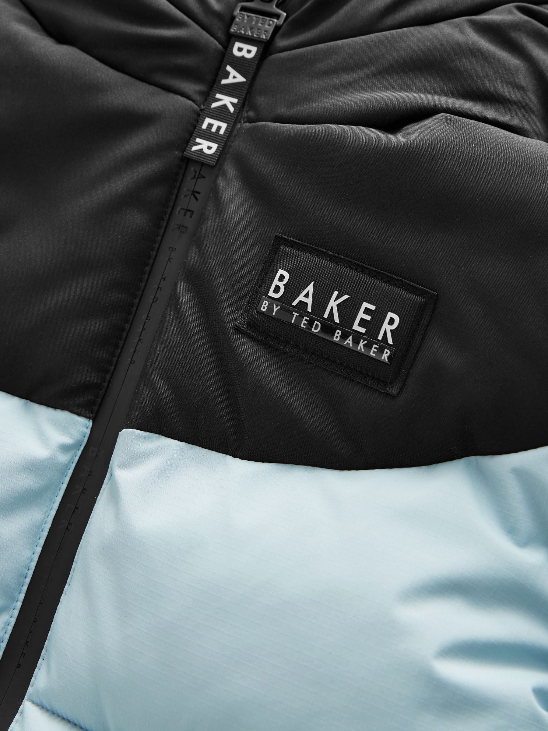 Baker By Ted Baker blauwe regenbestendige jas met kleurblokken