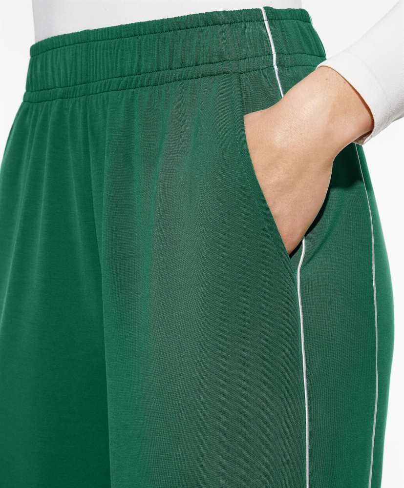 Calça flare em modal com aplique lateral