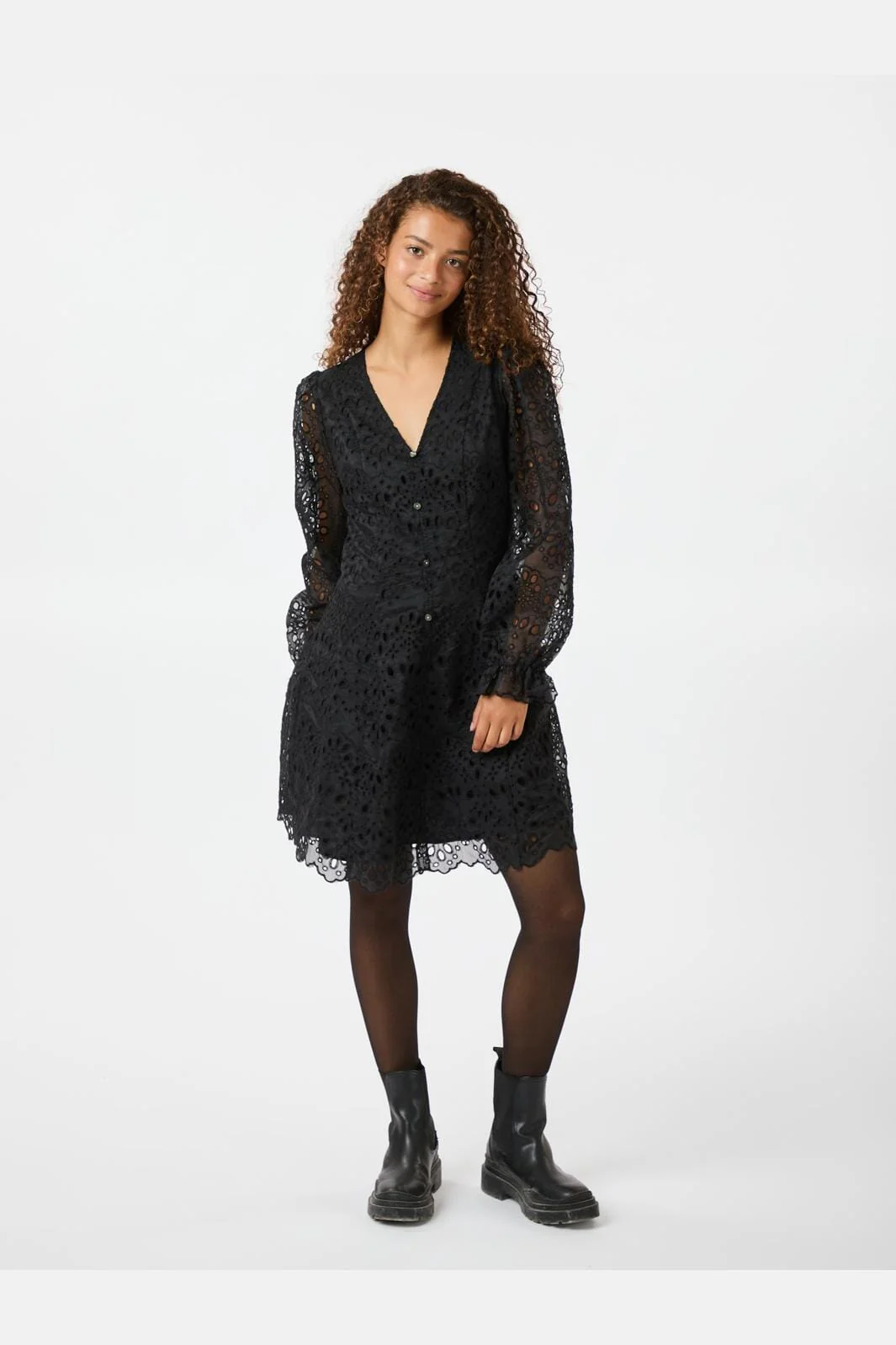 Neo Noir Cabana Embroidery Dress 162199
