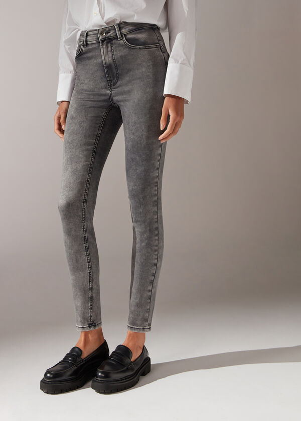 Calça jeans skinny push-up de cintura alta com toque suave