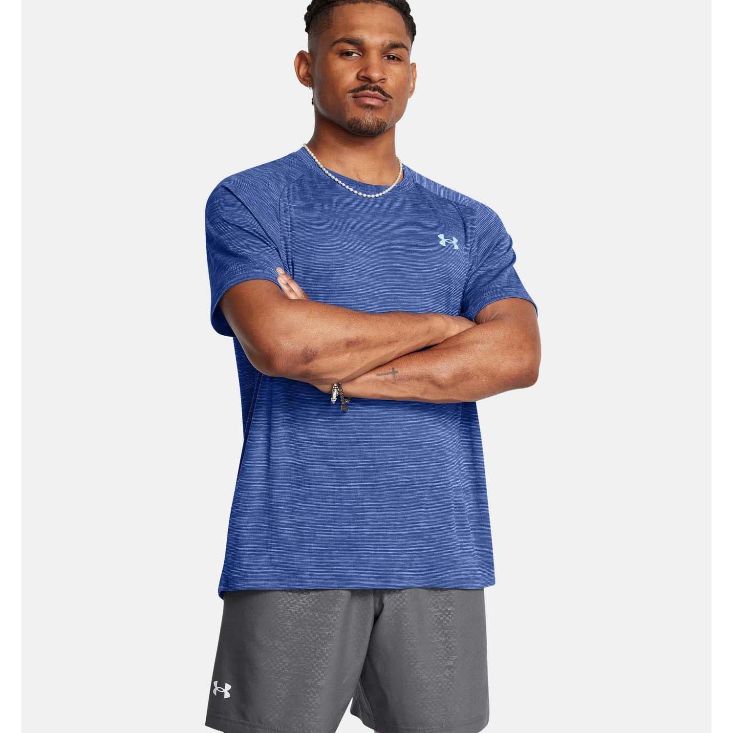Under Armour  Tech Textured
