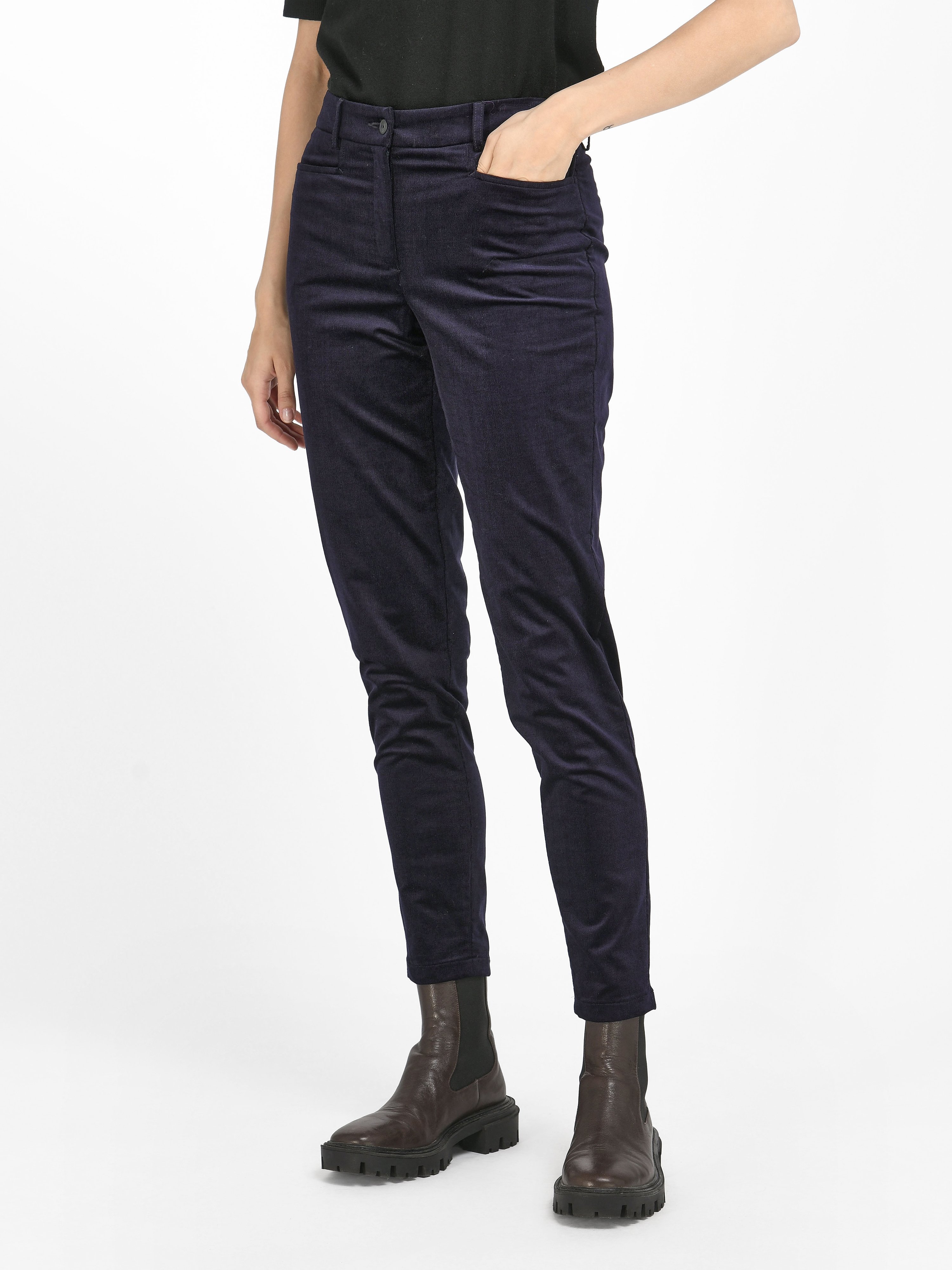 Slim Fit-Feincord-Hose