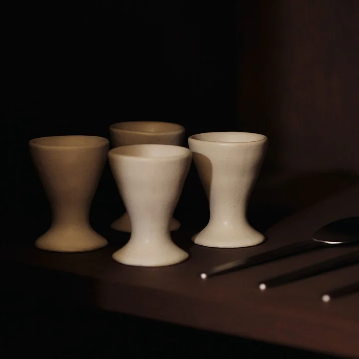 Ferm Living - Flow Eierbecher, off-white gesprenkelt (2er Set)