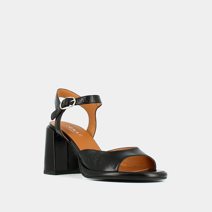 Sandales à talons hauts et bouts ouverts  en cuir brillant noir