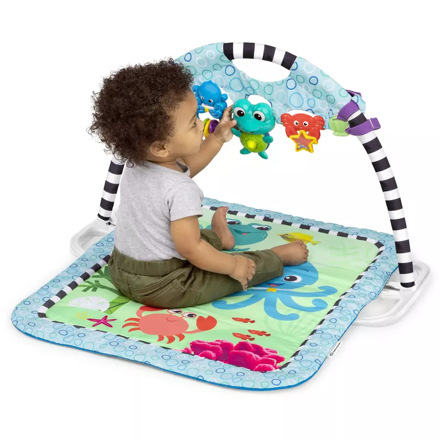 Baby Einstein Neptune's Discovery Reef™ Aktivitätsmatte und Spielzeugbogen zum mitnehmen