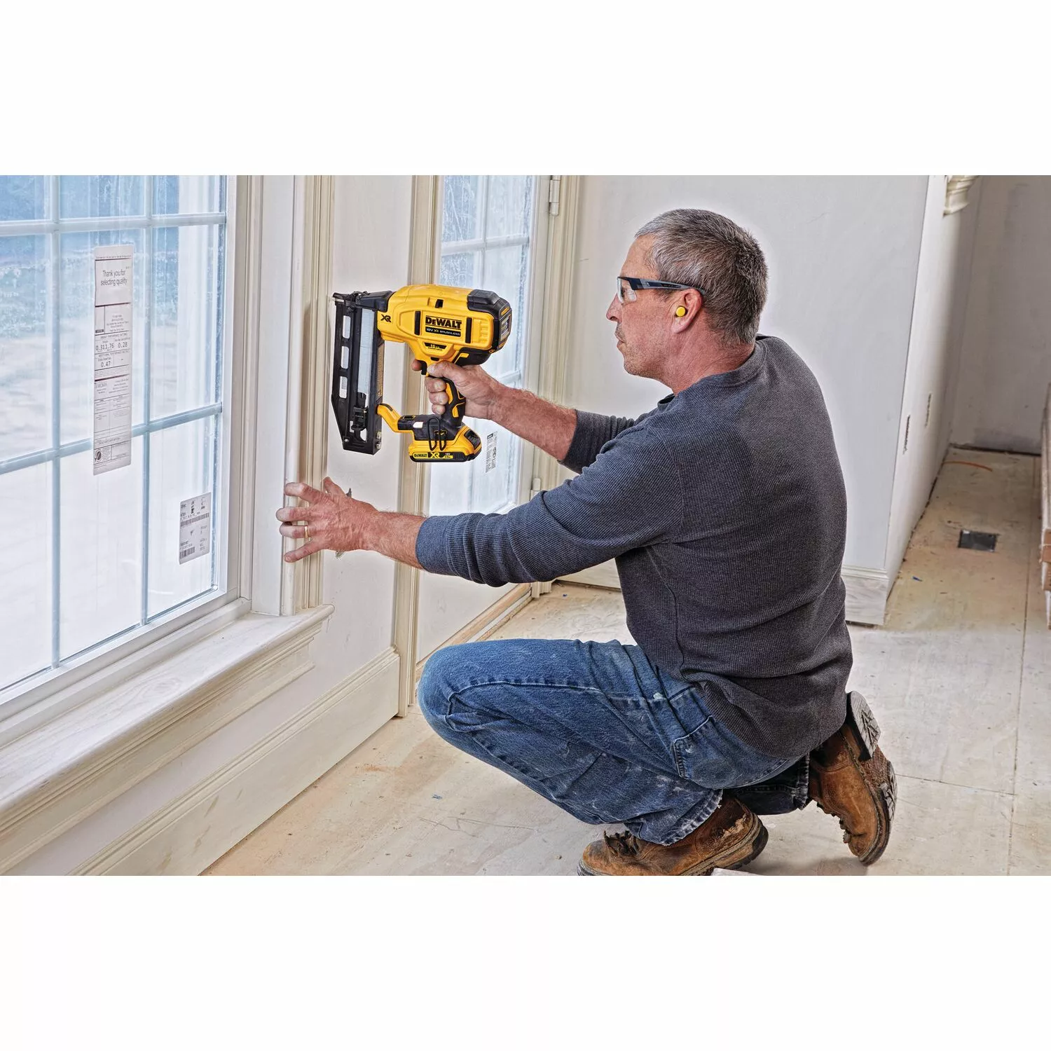 DeWALT DCN662D2 18V Li-Ion Accu afwerktacker set (2x 2.0Ah accu) in TSTAK -  32-64mm - koolborstelloos