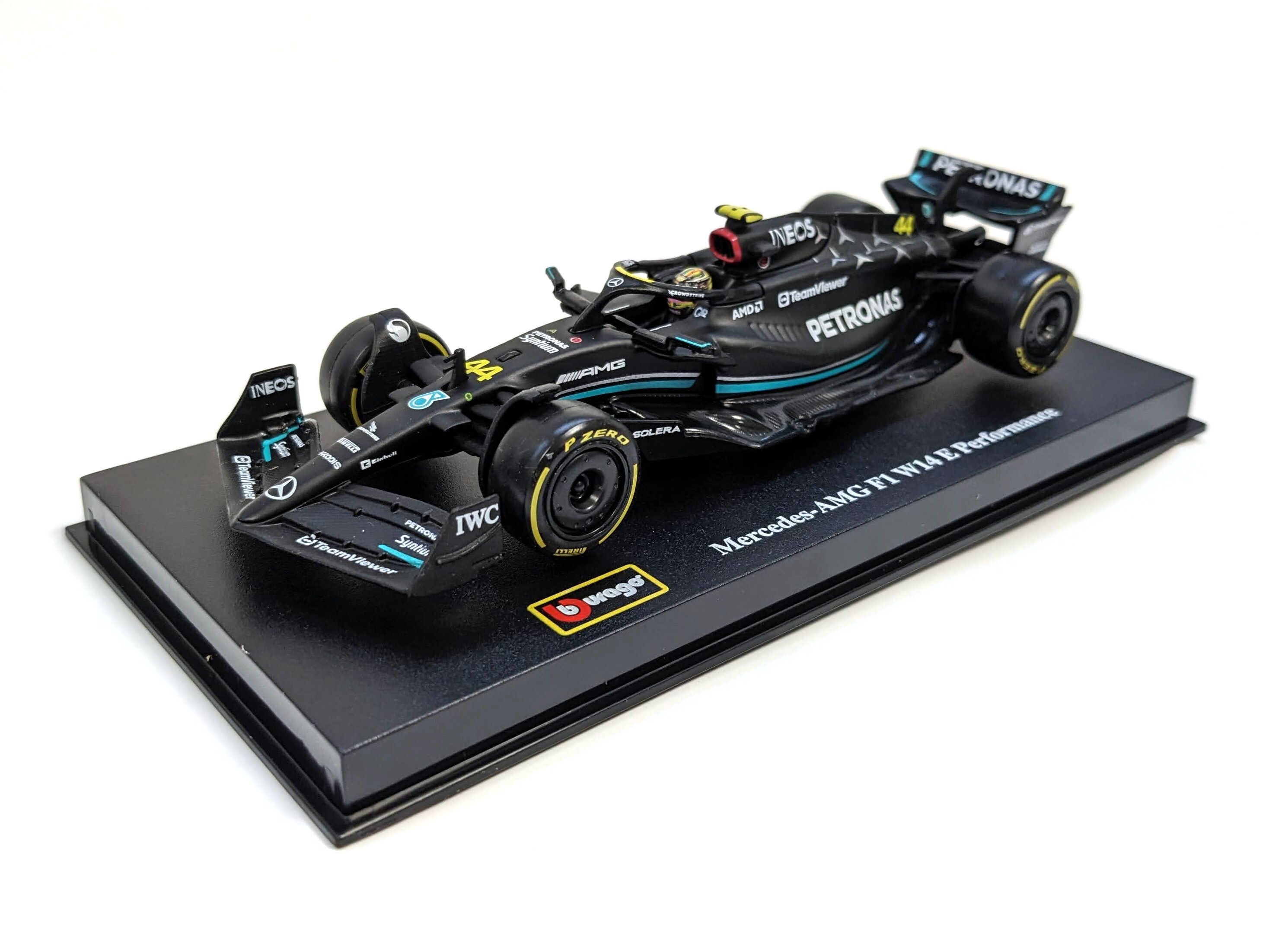 Bburago 18-38081H - Modellauto - F1 Mercedes AMG W14 '23 #44 Hamilton (mit Helm, Maßstab 1:43)