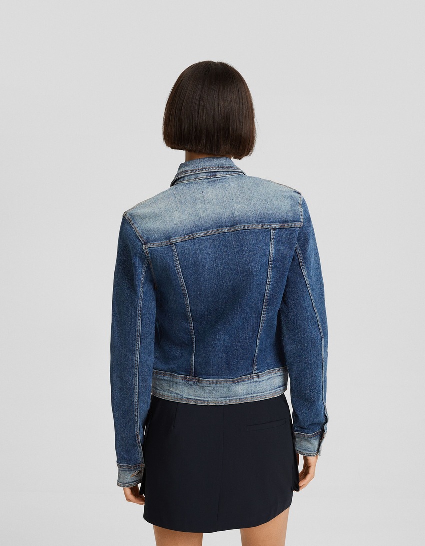 Jaqueta jeans com zíper