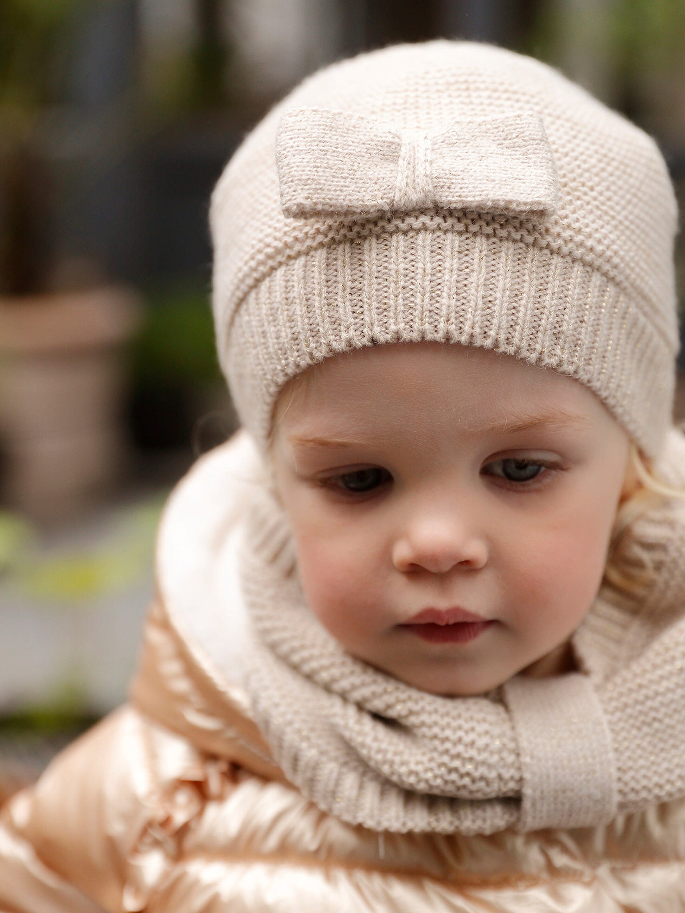 Vertbaudet Mädchen Baby-Set: Mütze, Rundschal & Fäustlinge beige/schleifen