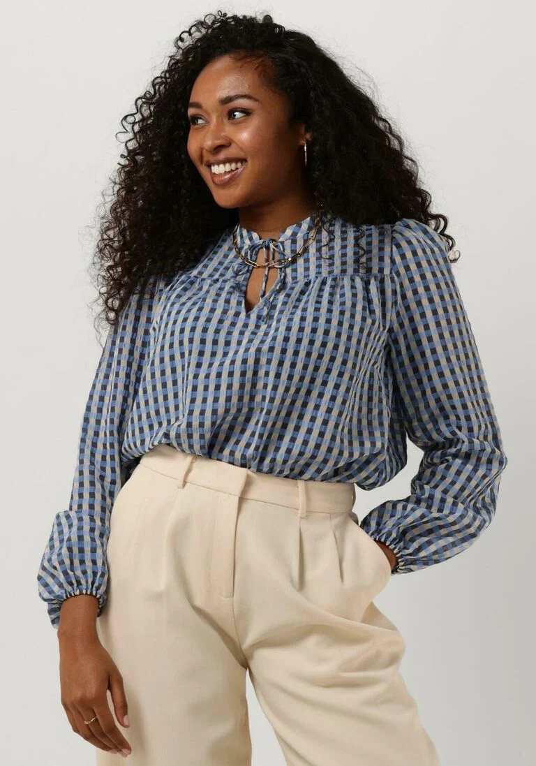LEVETE ROOM blauwe levete room blouse anemone 2