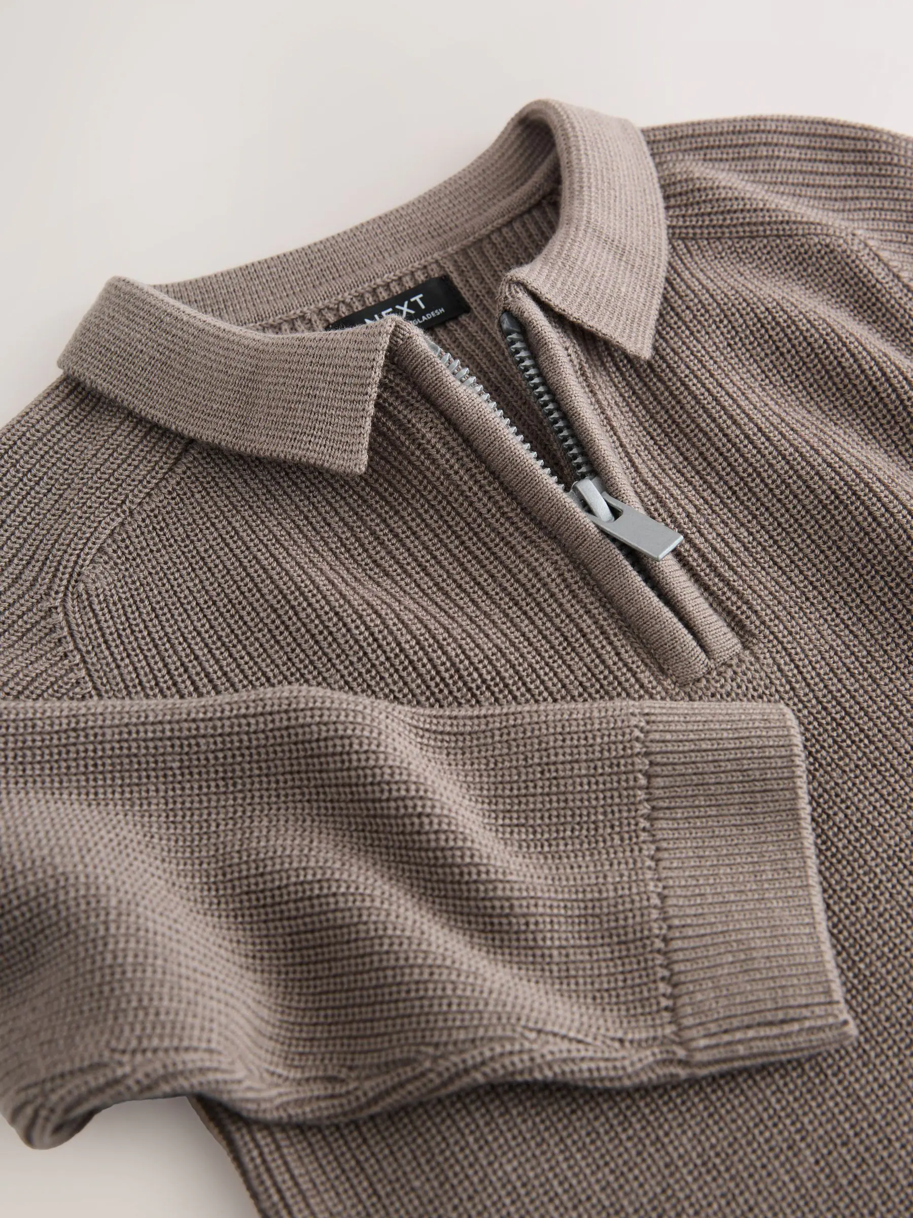 Nertsgrijs/bruin - Poloshirt met lange mouwen en kwartrits (3mnd-7jr)