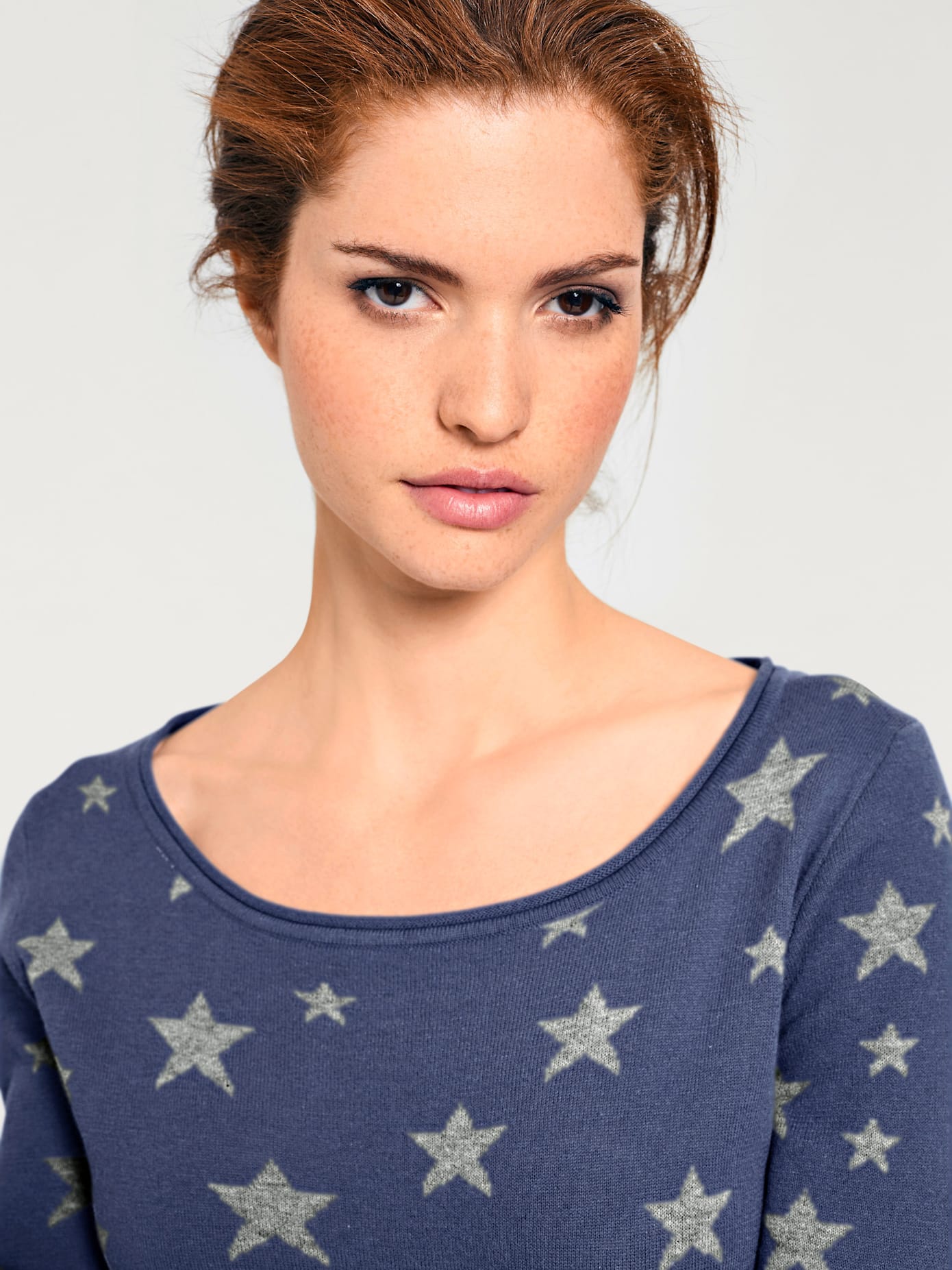 Pull col rond imprimé étoiles tendance