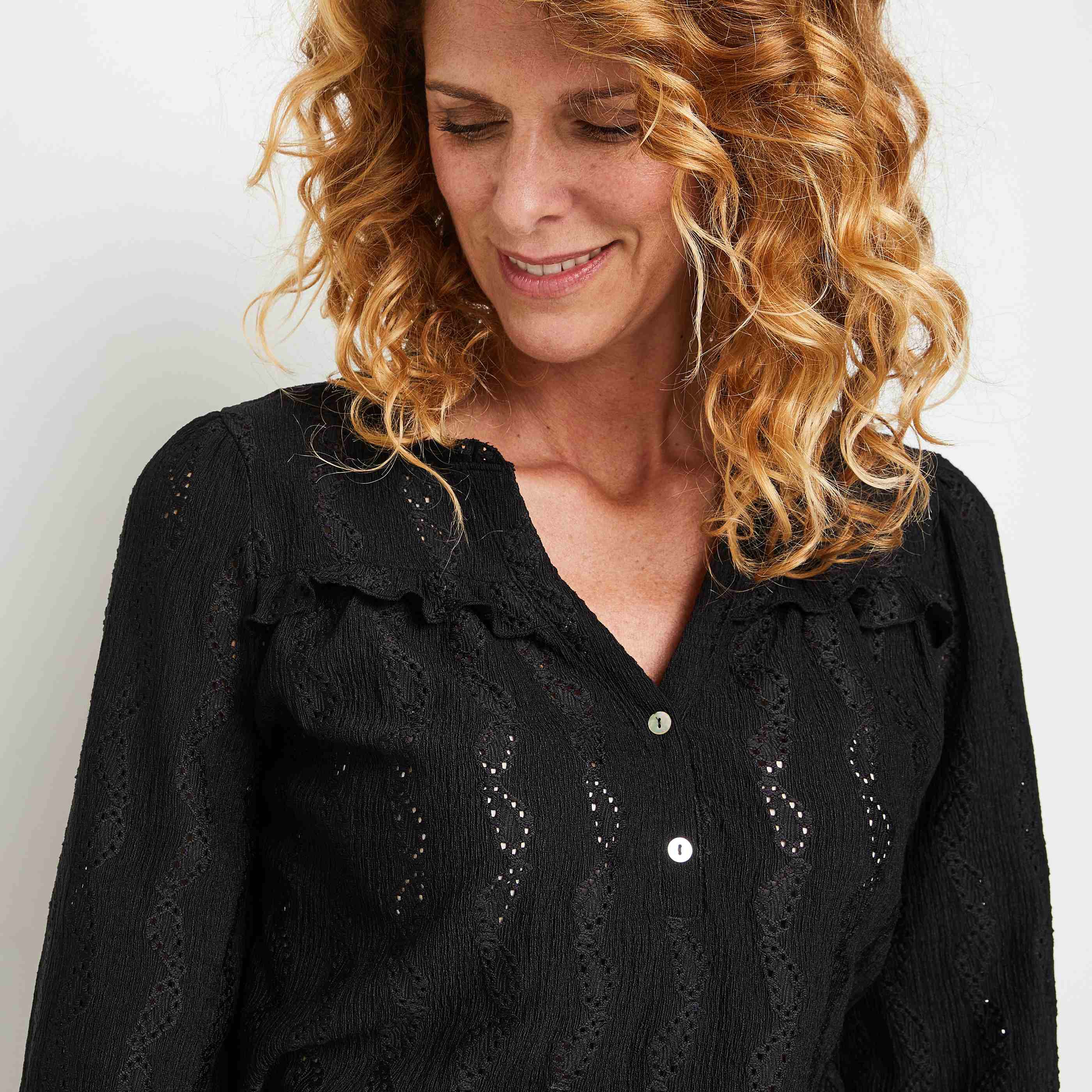 T-shirt ajouré col tunisien femme - NOIR