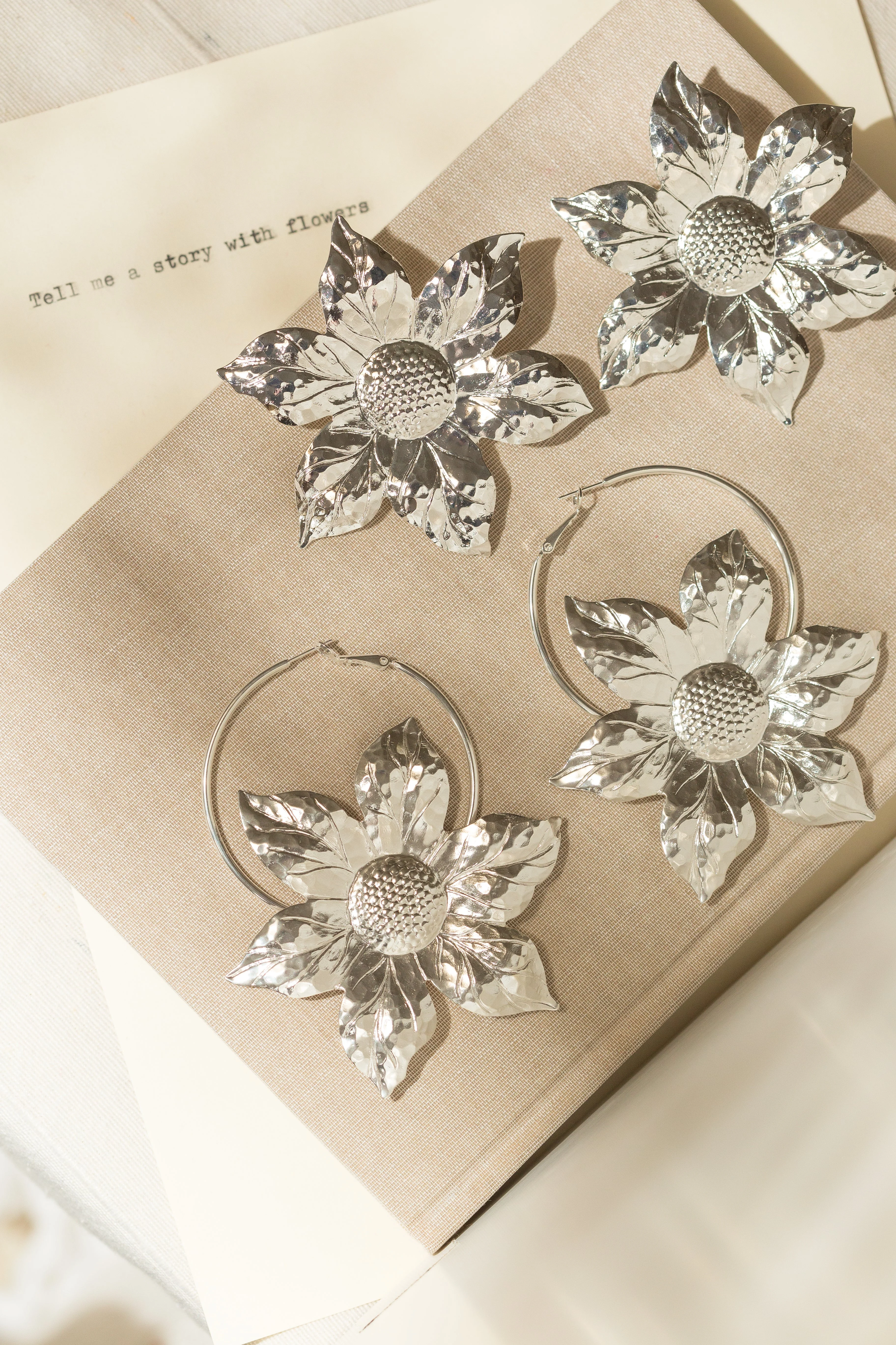 HESPÉRIS - Maxi boucles d'oreilles puces fleurs plaqué argent | Argent