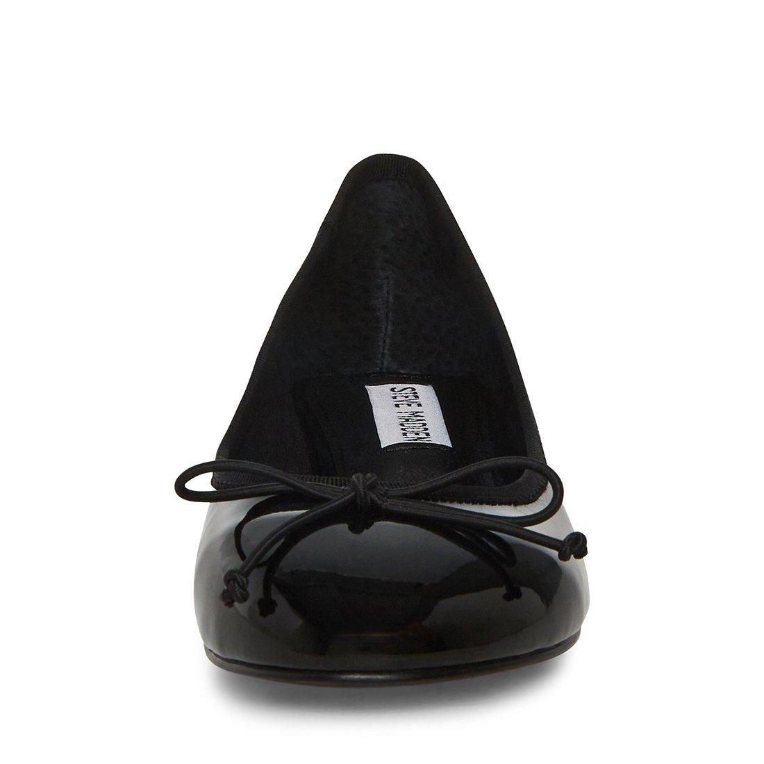 Steve Madden Cherish Flat Shoe