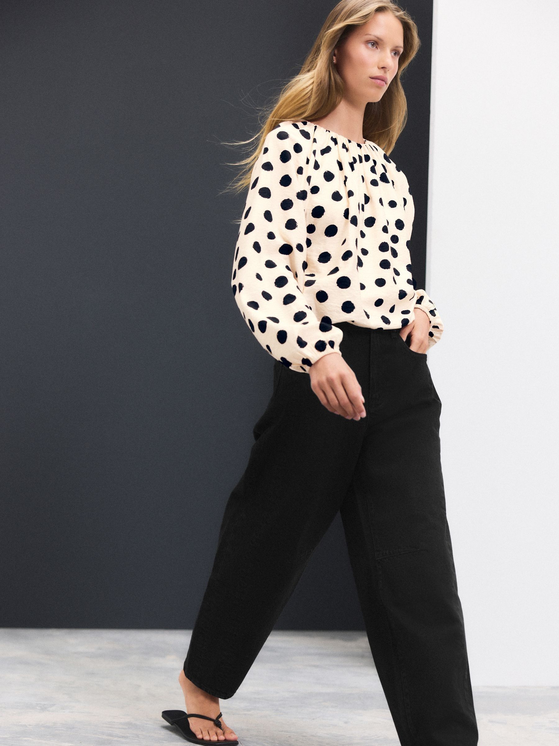 Zwart - Horseshoe Barrel Jeans
