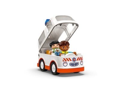 LEGO Ambulance met chauffeur (10447)