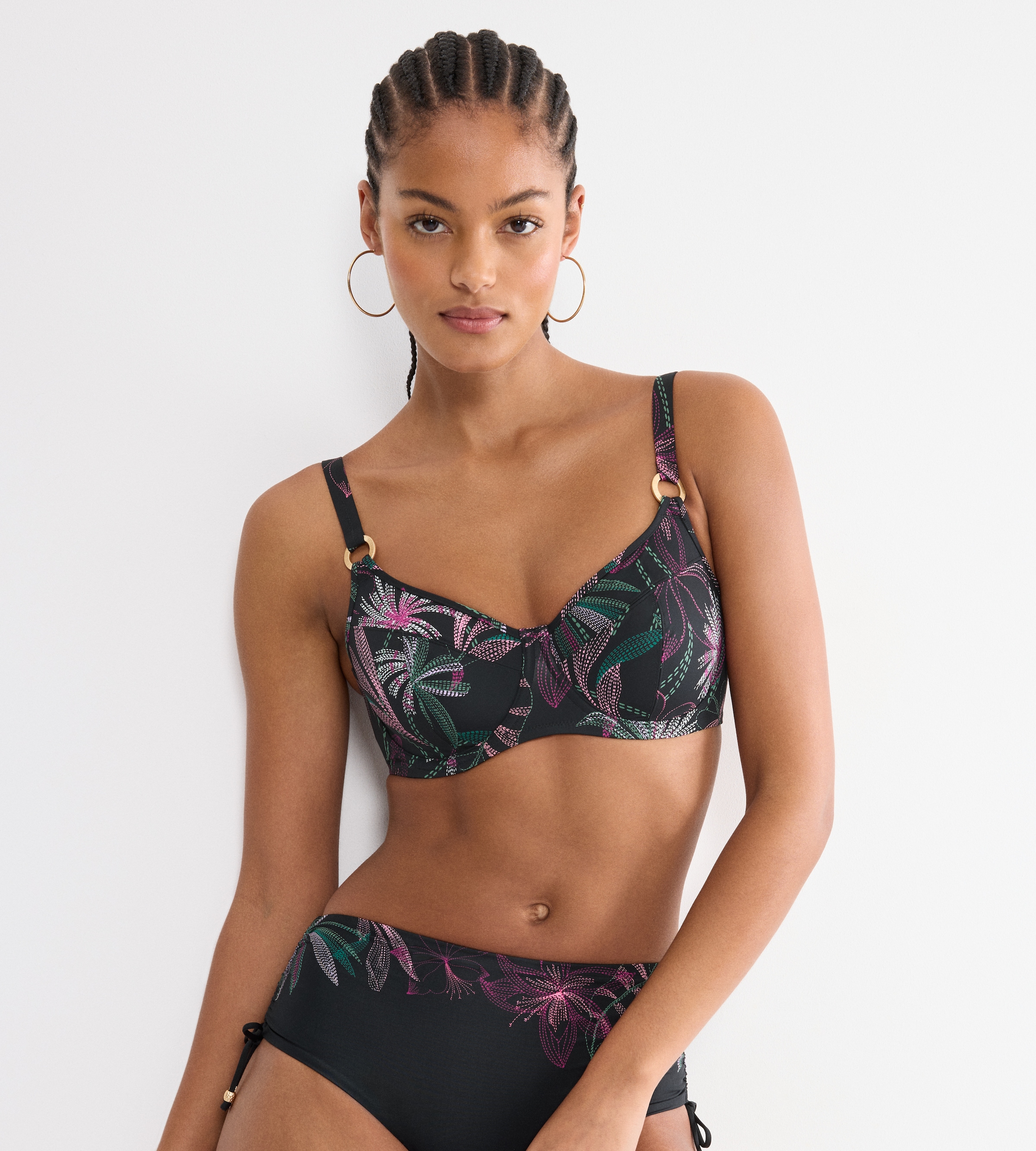 Triumph Bügel-Bikini-Top »Summer Tropics W 01« Minimizer - verkleinert die Brust optisch um eine Cup-Grösse