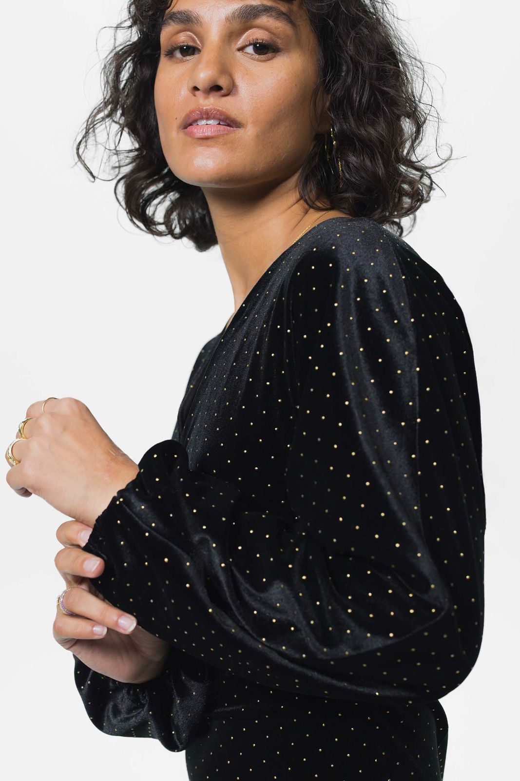 Zwarte velvet jurk met metallic studs