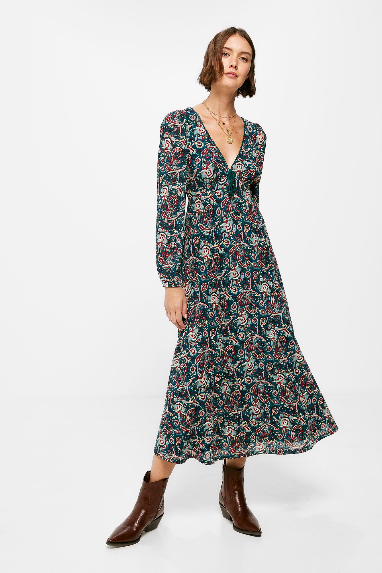 Vestido midi com estampa floral paisley