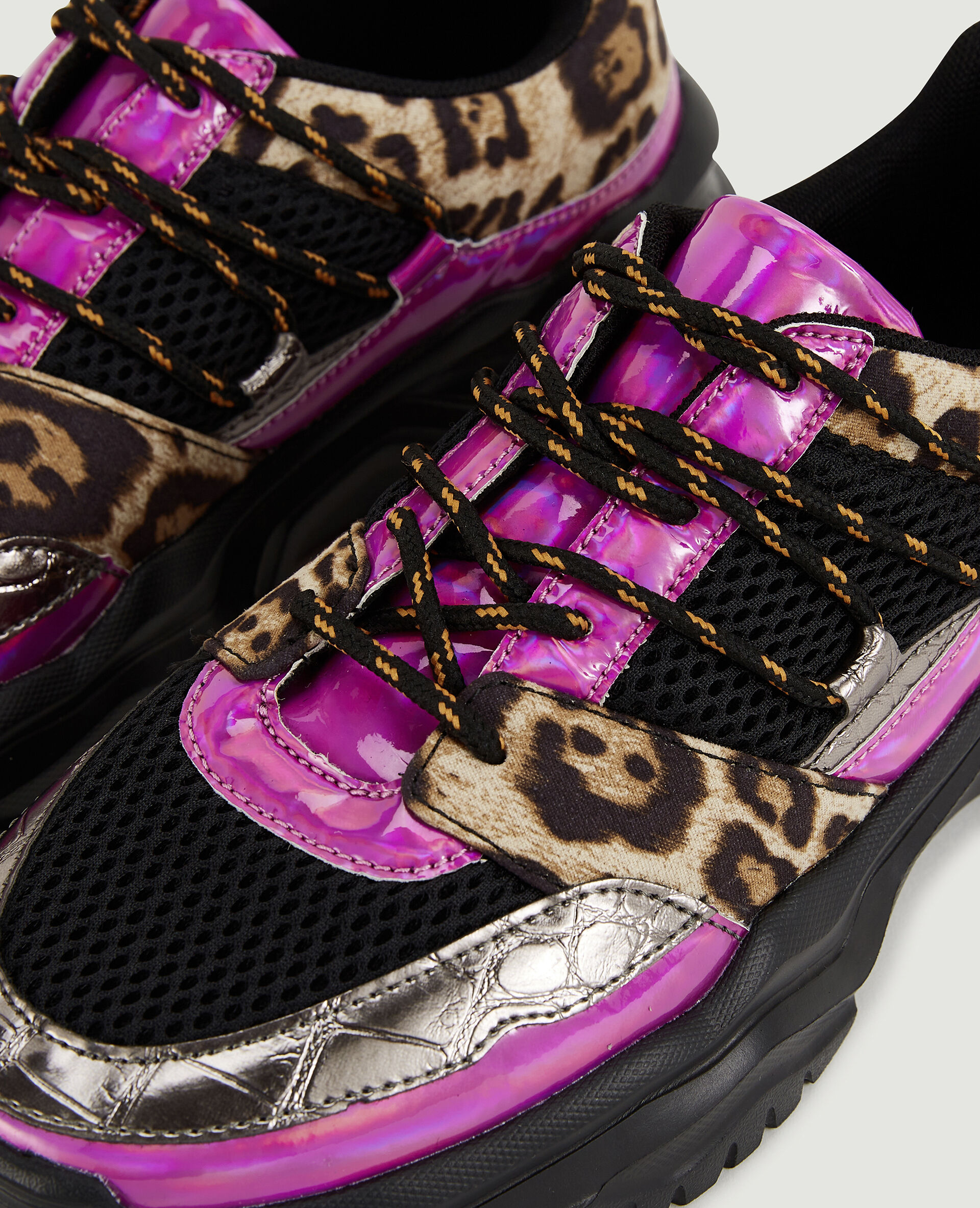 Sneakers multi-matière avec motif léopard - Noir