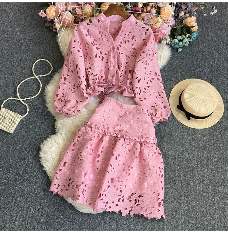 Dudu - Set: geperforeerde crop top met pofmouwen + hoge A-lijn minirok