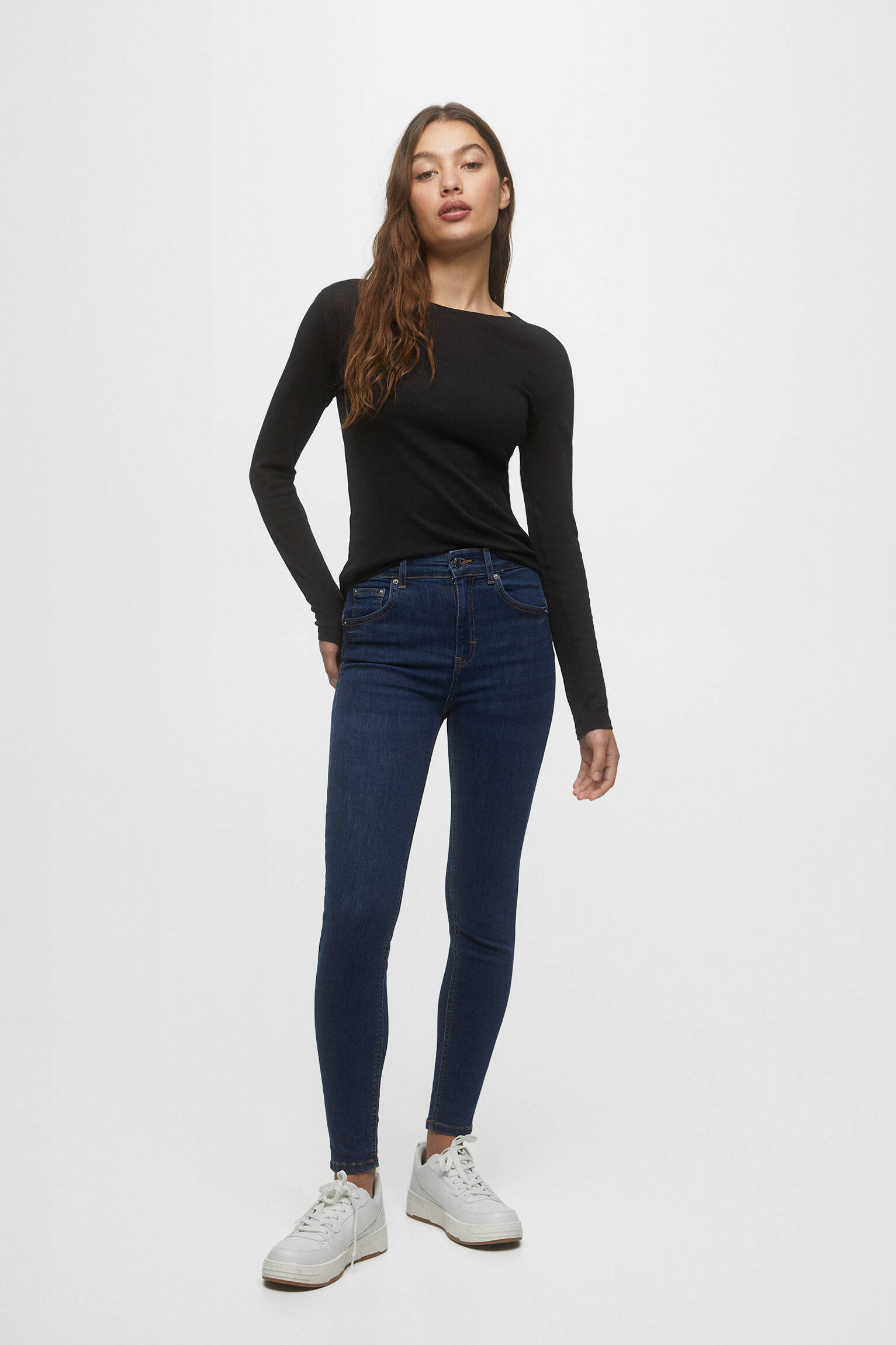 Calça jeans push-up de cintura média - azul escuro