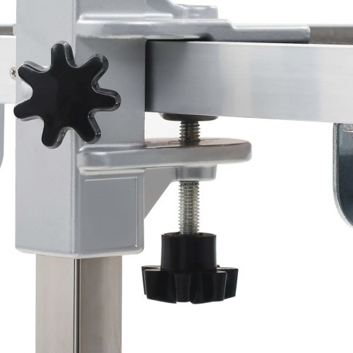 Mesa de tosa profissional elevada com um braço para cães.
