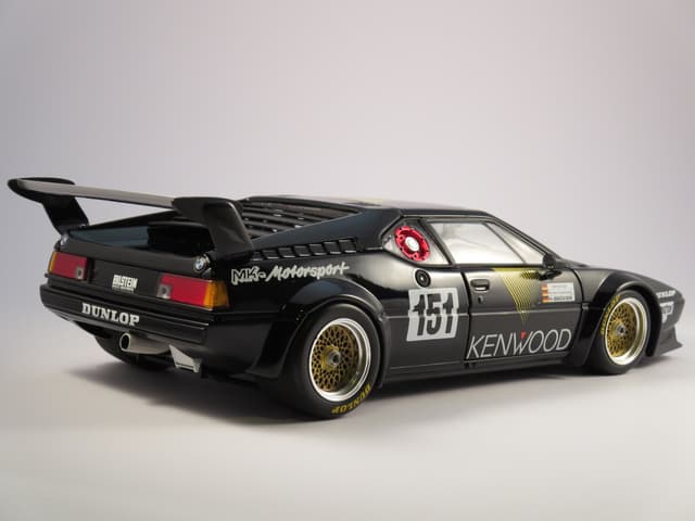 Carrera 1:24 BMW M1 ProCar