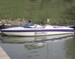 Barfuss-Wasserski fahren auf der Donau als Geschenk