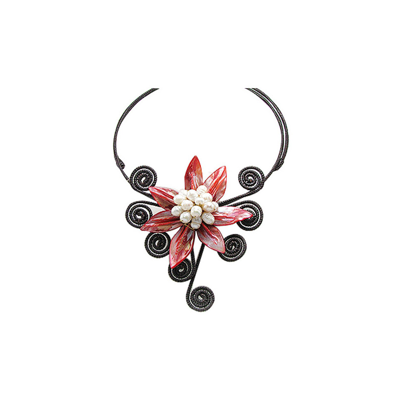 Collier Fleur en Nacre Rose et Perles