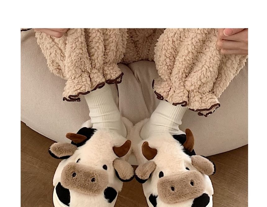 Dalli Daisy - Koe Fluffy Pantoffels