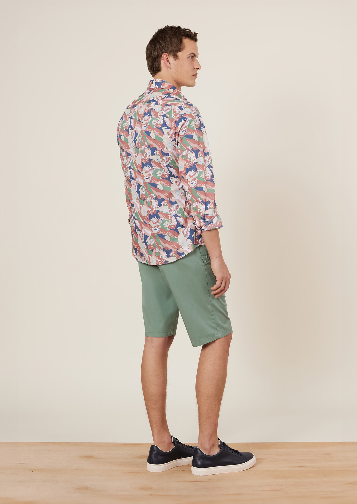 Bermuda en coton stretch uni vert