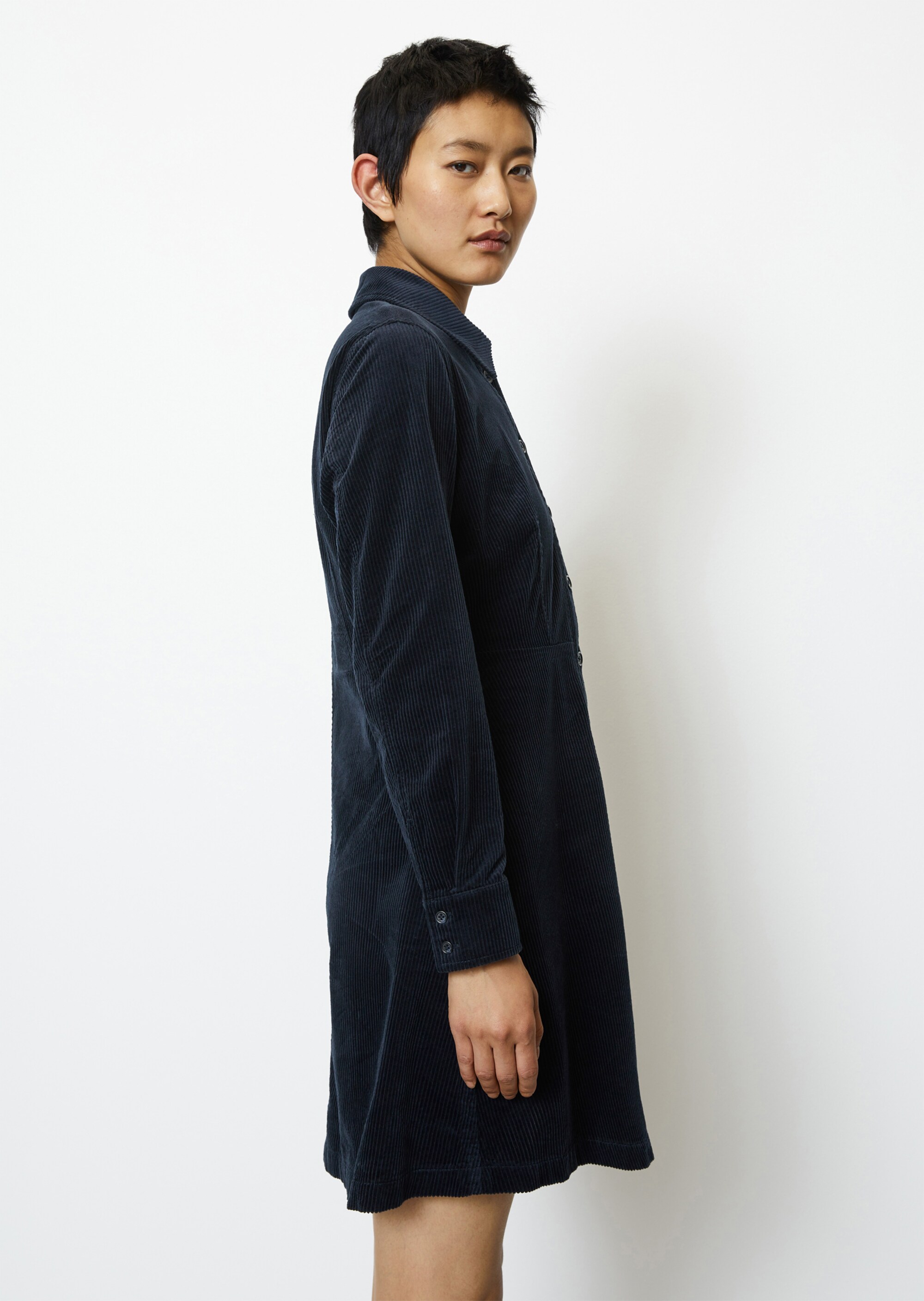 Kurzes Cordkleid fittedaus Organic Cotton