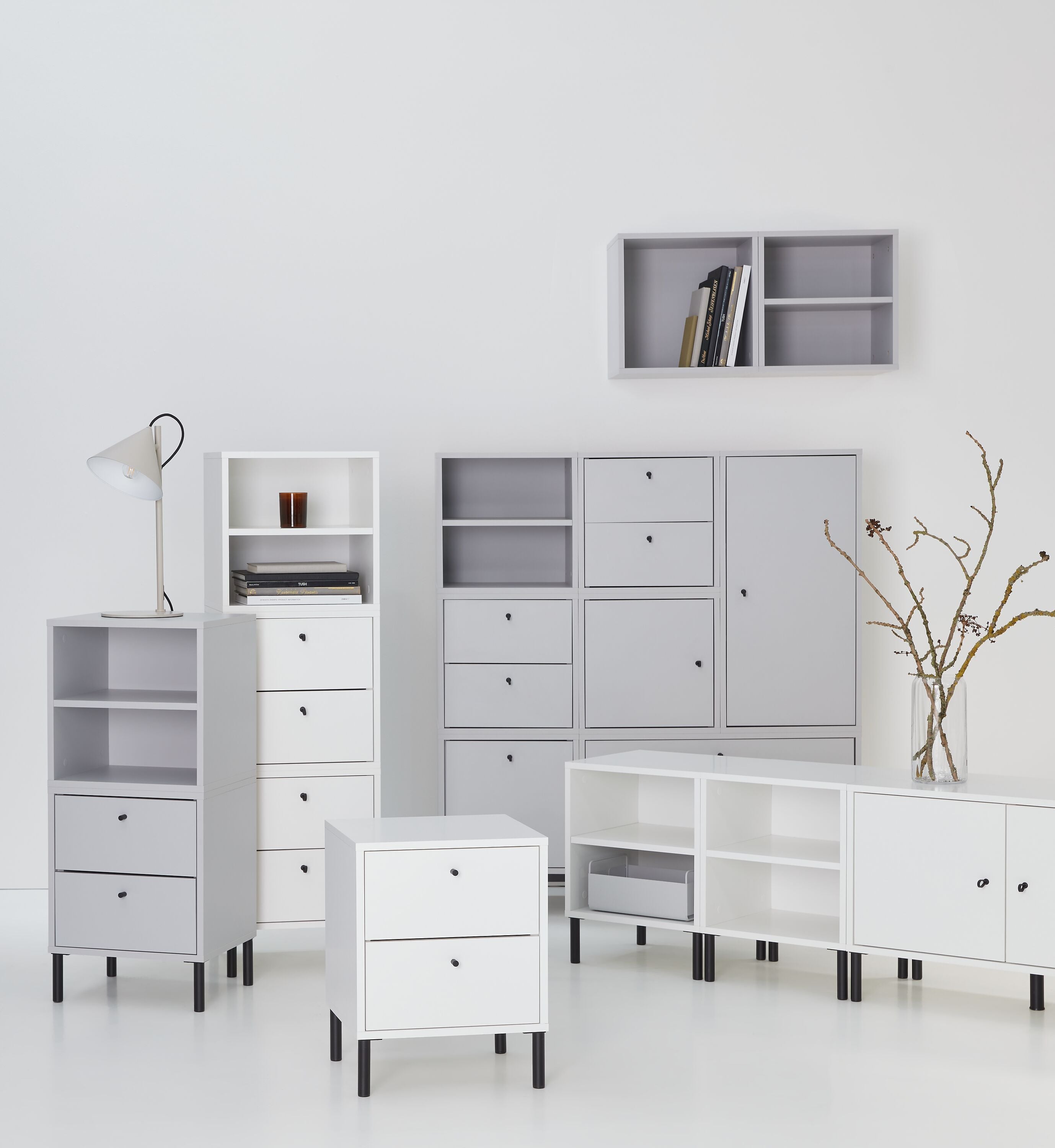 FINJA Sideboard - Grau / Weiss / B: 200.0 cm x T: 36.0 cm x H: 92.0 cm