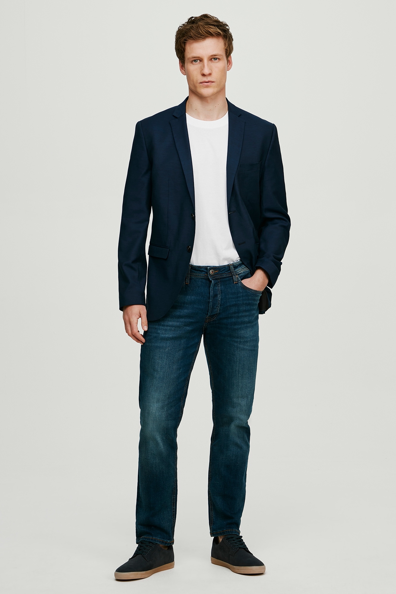 calça jeans de corte justo