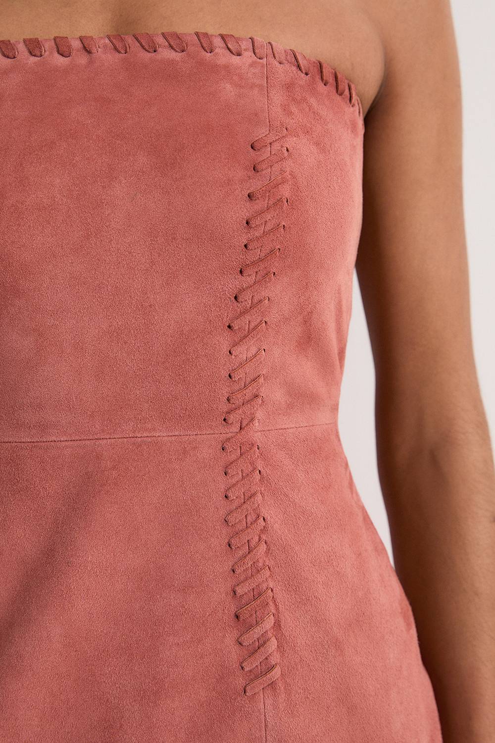 KarenMillen Robe Midi Bandeau en Daim à Détails de Couture Fouet